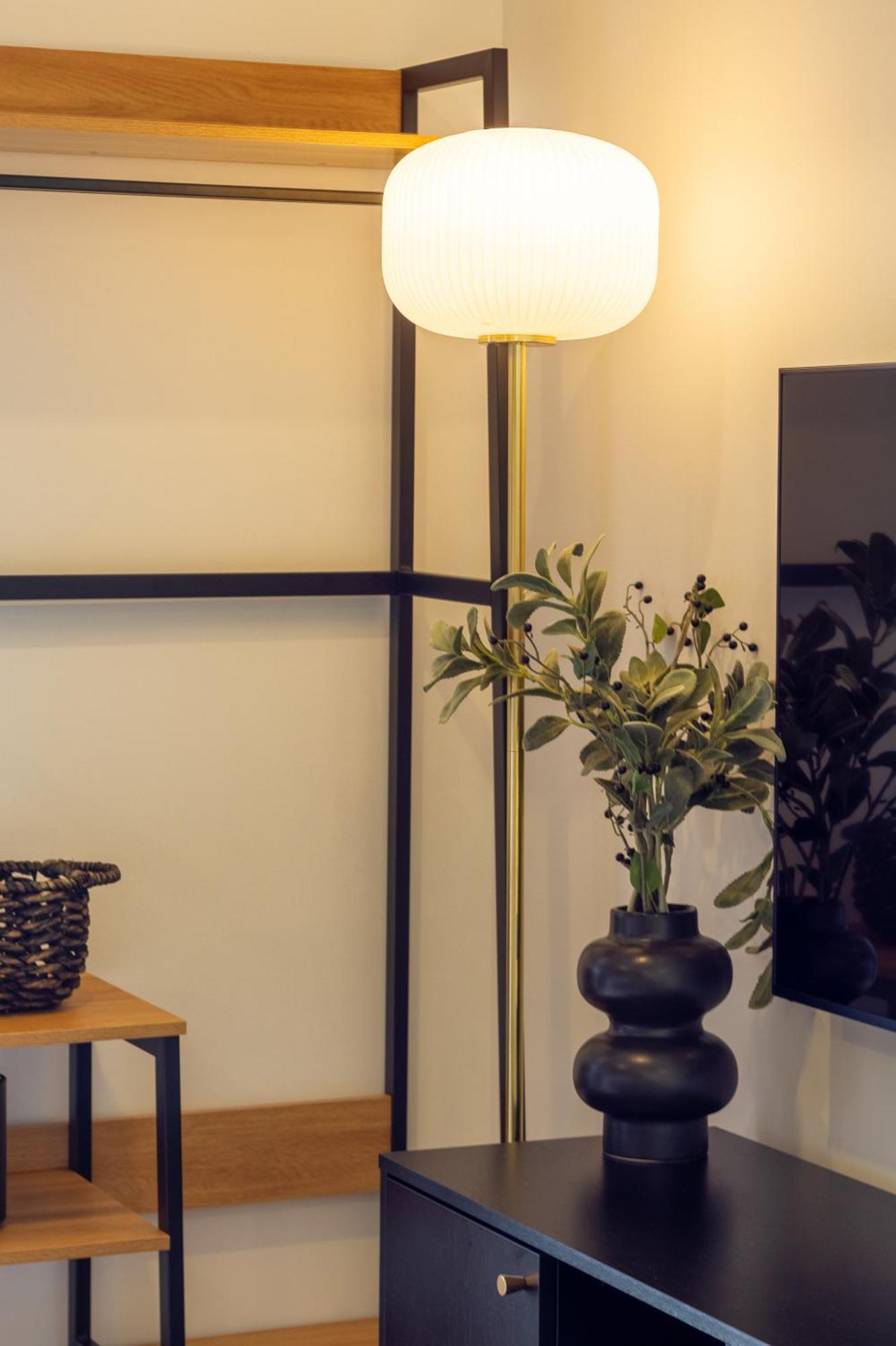 Prime Locale: Studio With Balcony 크라이스트처치 외부 사진