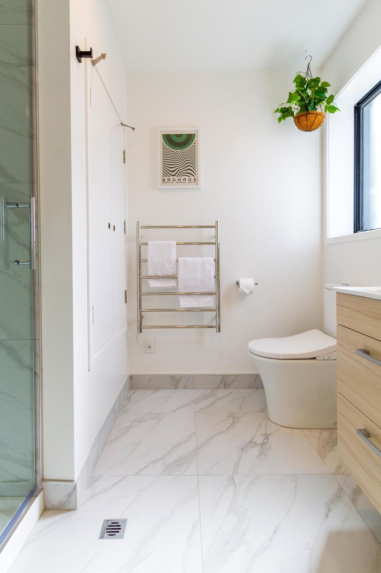 Prime Locale: Studio With Balcony 크라이스트처치 외부 사진