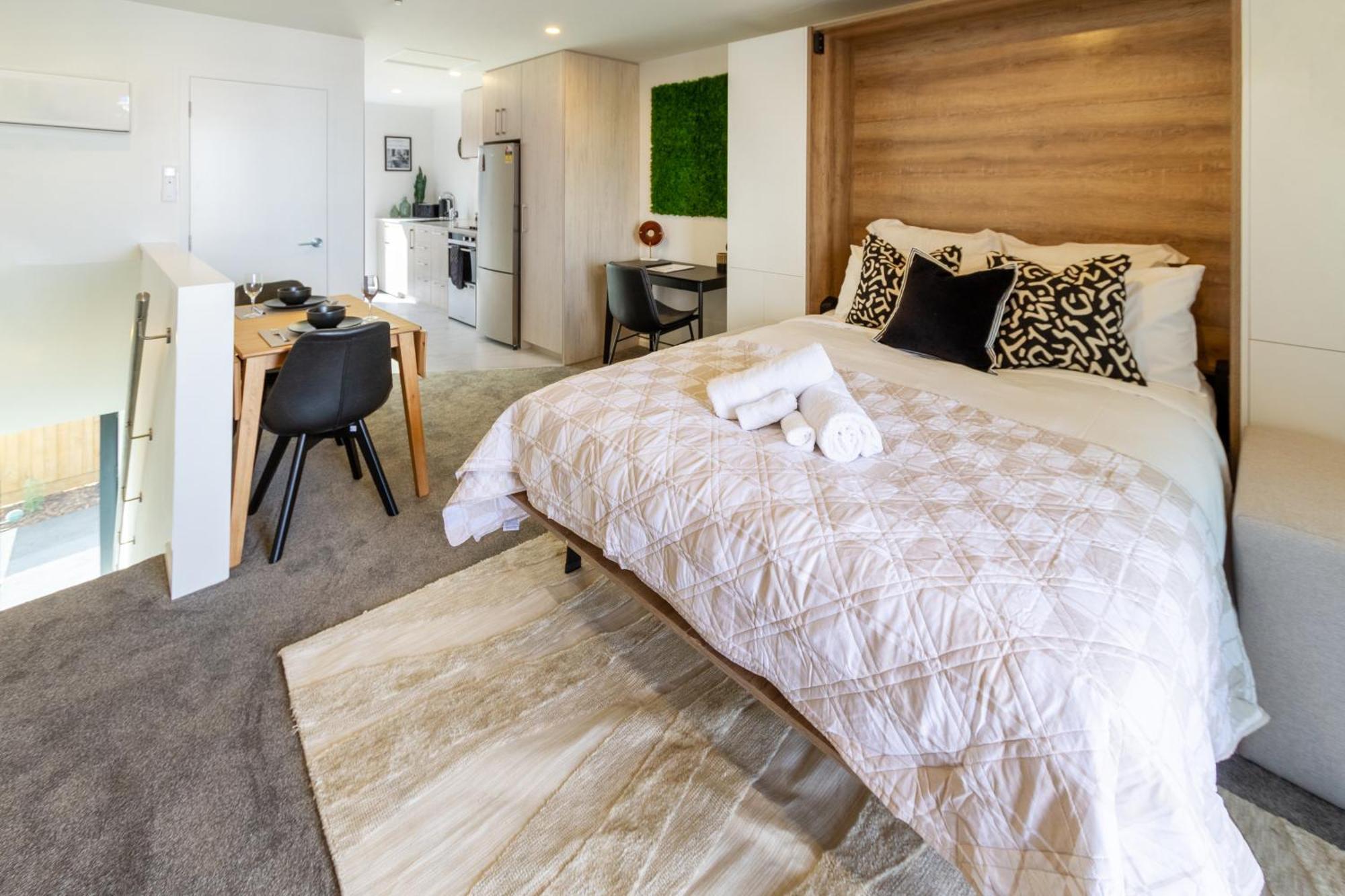 Prime Locale: Studio With Balcony 크라이스트처치 외부 사진